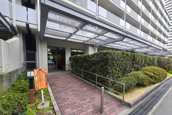 大阪市都島区友渕町、マンションのエントランス画像です