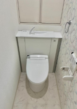 大阪市生野区新今里、中古一戸建てのトイレ画像です