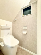 大阪市東成区大今里西、中古一戸建てのトイレ画像です