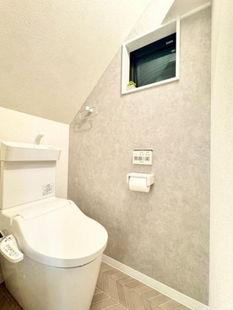 大阪市東成区大今里西、中古一戸建てのトイレ画像です