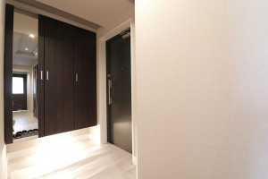 大阪市東成区深江南、マンションの玄関画像です