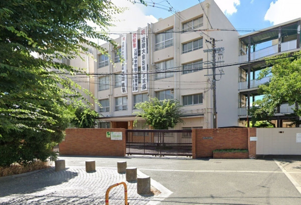 大阪市鶴見区横堤、マンションの中学校画像です