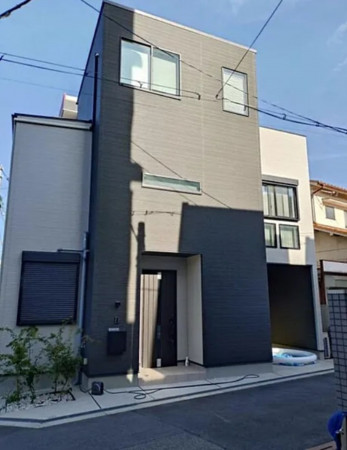 大阪市生野区勝山南、中古一戸建ての外観画像です