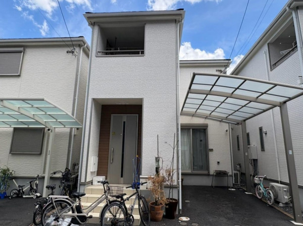 大阪市生野区中川、中古一戸建ての外観画像です