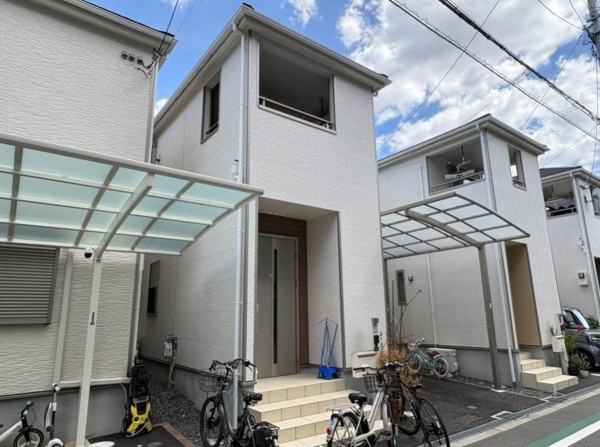 大阪市生野区中川、中古一戸建ての外観画像です