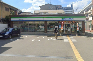 大阪市都島区都島本通、マンションのコンビニ画像です