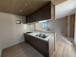 大阪市東成区大今里南、新築一戸建てのキッチン画像です