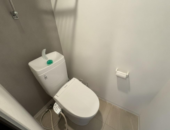 大阪市城東区成育、マンションのトイレ画像です