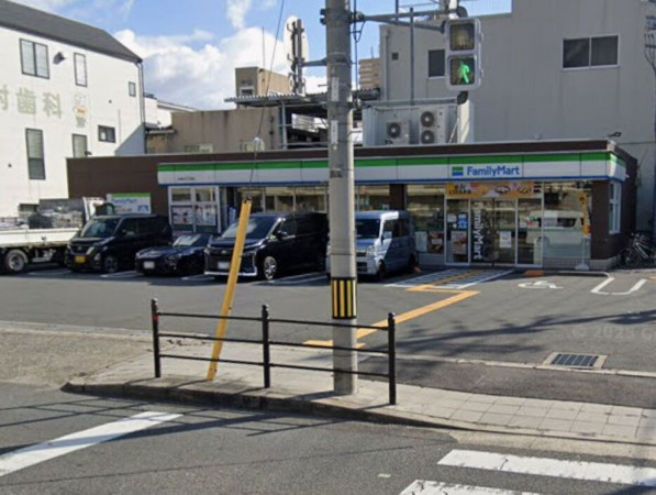 大阪市鶴見区今津南、マンションのコンビニ画像です