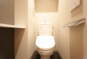 大阪市城東区中央、マンションのトイレ画像です