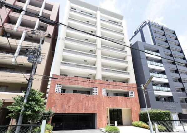 大阪市城東区中央、マンションの外観画像です