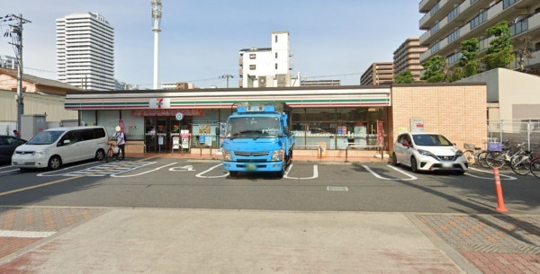 大阪市旭区赤川、新築一戸建てのコンビニ画像です