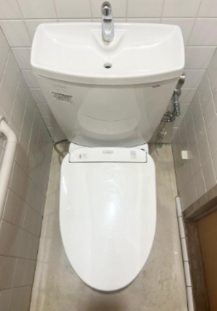 大阪市城東区鴫野西、中古一戸建てのトイレ画像です
