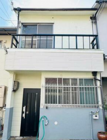 大阪市生野区中川、中古一戸建ての外観画像です