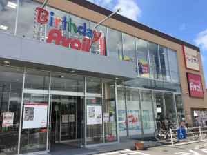 大阪市鶴見区茨田大宮、中古一戸建てのショッピングセンター画像です