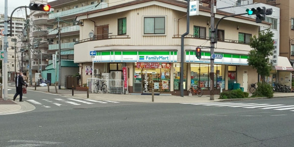 大阪市城東区今福西、マンションのコンビニ画像です