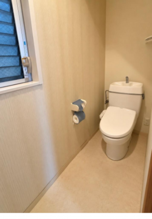 大阪市城東区東中浜、中古一戸建てのトイレ画像です