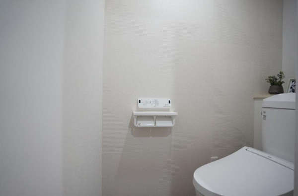 大阪市城東区成育、マンションのトイレ画像です