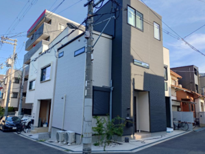 大阪市生野区勝山南、中古一戸建ての外観画像です