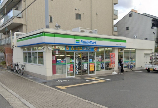 大阪市都島区都島北通、マンションのコンビニ画像です