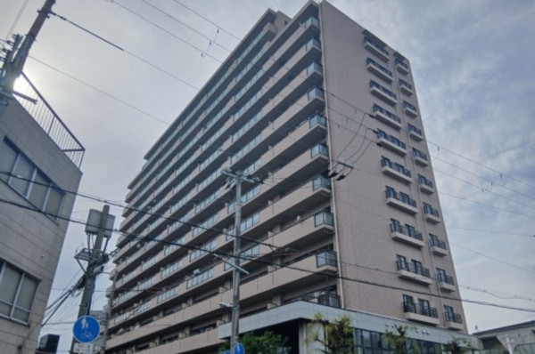 大阪市都島区都島南通、マンションの外観画像です