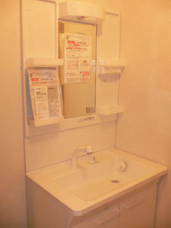 宮崎市赤江、マンションの洗面画像です