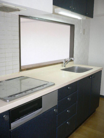 宮崎市赤江、マンションのキッチン画像です