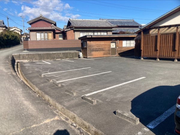 松阪市笹川町、収益物件/店舗の画像です