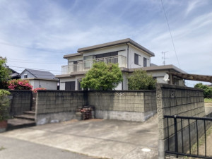 松阪市嬉野上野町、中古一戸建ての外観画像です