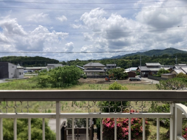 松阪市嬉野上野町、中古一戸建ての画像です