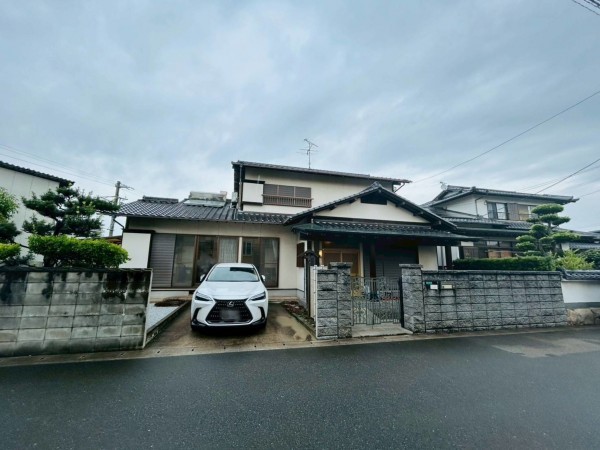 福津市花見の里、中古一戸建ての画像です