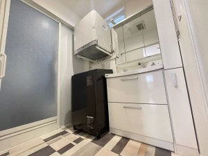古賀市花見南、中古一戸建ての洗面画像です