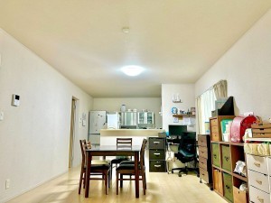 古賀市日吉、中古一戸建ての居間画像です