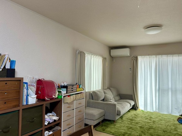 古賀市日吉、中古一戸建ての居間画像です