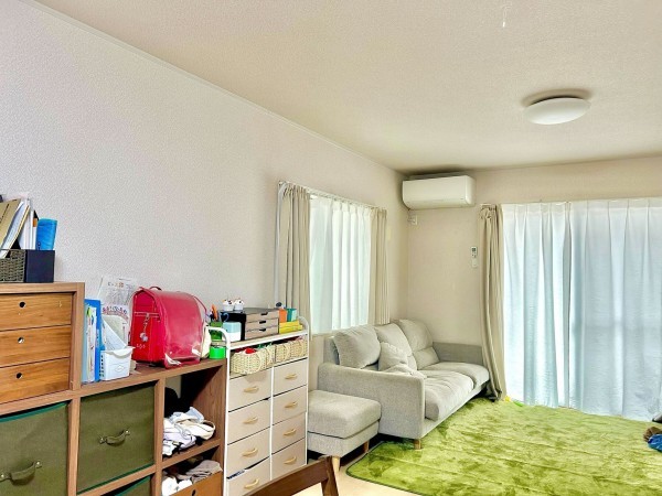 古賀市日吉、中古一戸建ての居間画像です