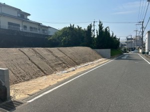 福津市福間南、土地の前面道路を含む現地写真画像です