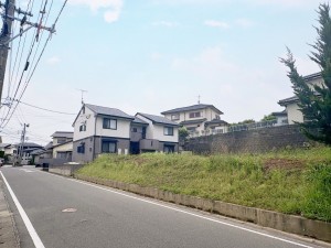 福津市福間南、土地の前面道路を含む現地写真画像です