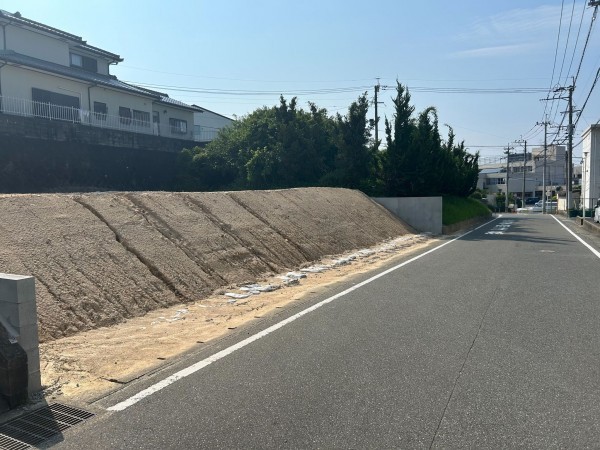 福津市福間南、土地の前面道路を含む現地写真画像です