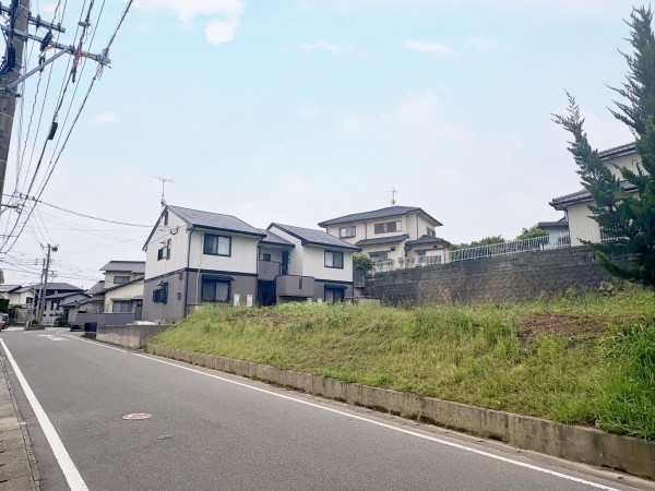 福津市福間南、土地の前面道路を含む現地写真画像です