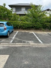 古賀市花鶴丘、マンションの駐車場画像です