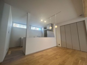 古賀市花見東、新築一戸建ての居間画像です