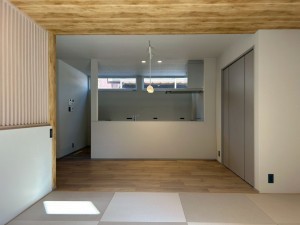 古賀市花見東、新築一戸建ての居間画像です