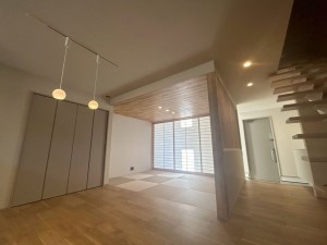 古賀市花見東、新築一戸建ての居間画像です