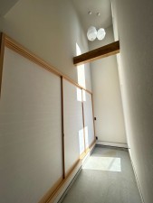 古賀市花見東、新築一戸建ての玄関画像です