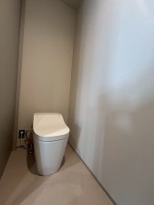 古賀市花見東、新築一戸建てのトイレ画像です