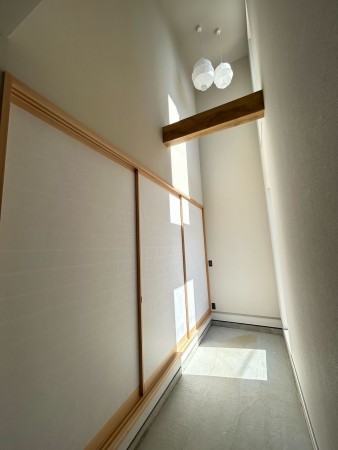 古賀市花見東、新築一戸建ての玄関画像です