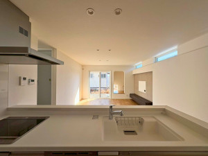 福岡市東区美和台、新築一戸建てのキッチン画像です