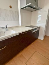 宗像市稲元、新築一戸建てのキッチン画像です