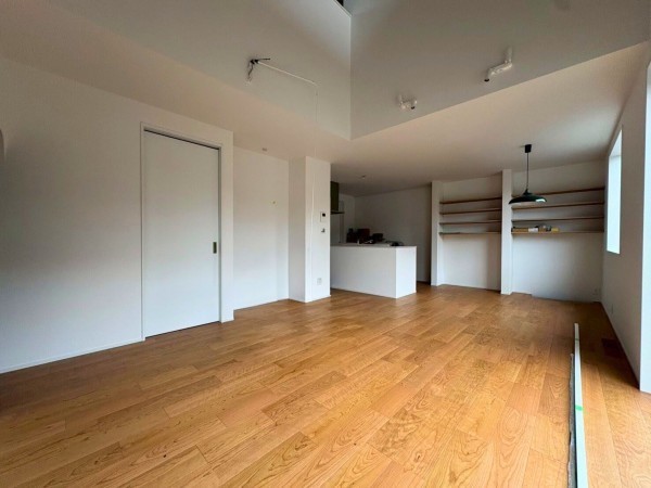 宗像市稲元、新築一戸建ての居間画像です