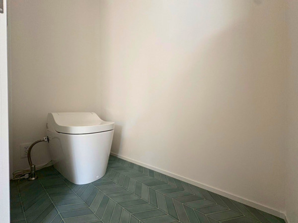 宗像市稲元、新築一戸建てのトイレ画像です